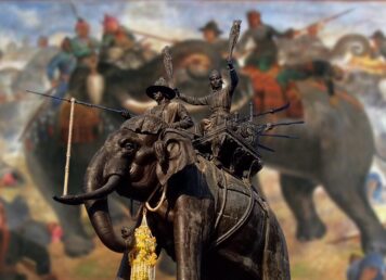 พระบรมราชานุสรณ์ดอนเจดีย์ จังหวัดสุพรรณบุรี ประกอบเรื่อง สมเด็จพระนเรศ สัญลักษณ์ของกองทัพไทย