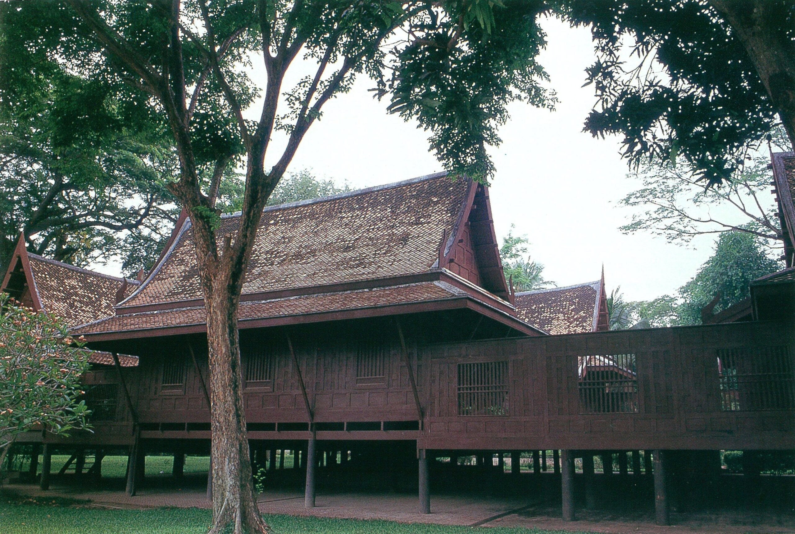 พระตำหนักทับขวัญ เรือนเครื่องสับ เรือนไทยโบราณ