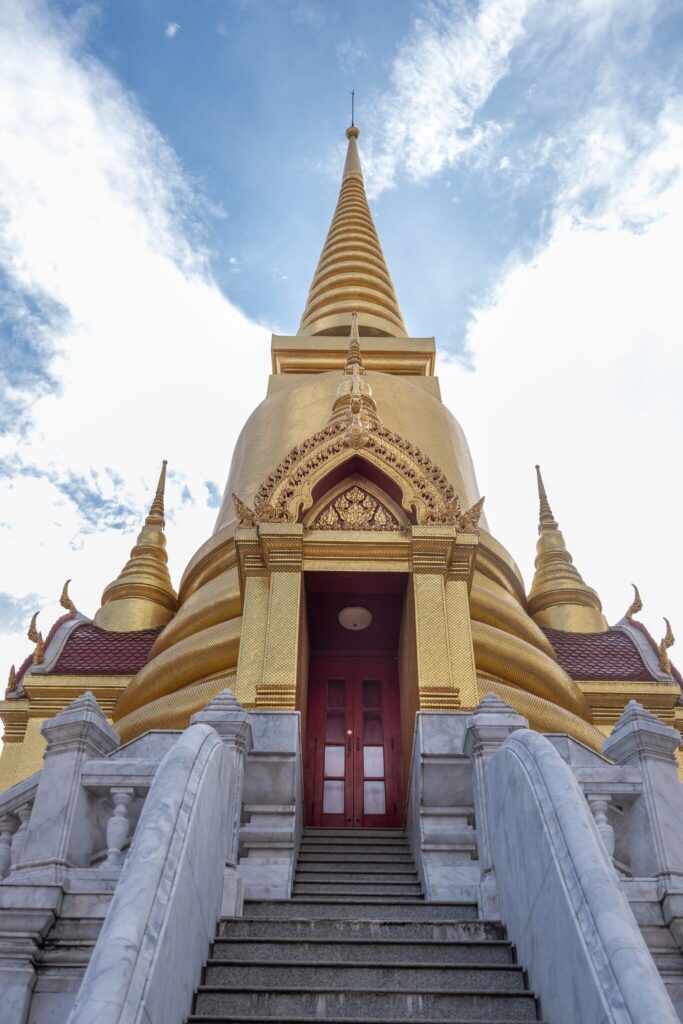เจดีย์องค์ประธาน วัดตรีทศเทพ