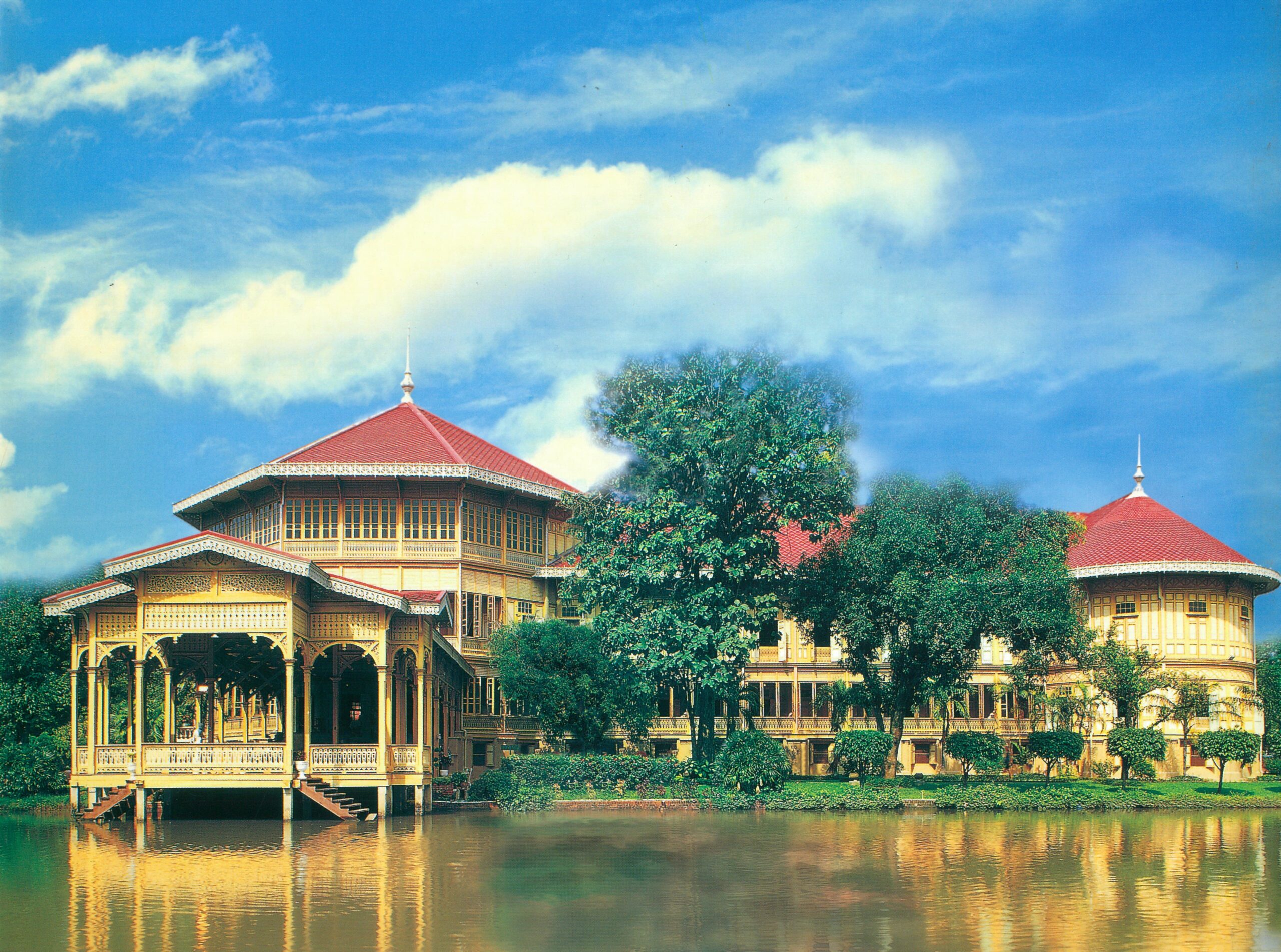 เรือนขนมปังขิง พระที่นั่งวิมานเมฆ พระราชวังดุสิต