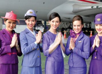 สีสันและลายผ้าไทยบนเครื่องบิน