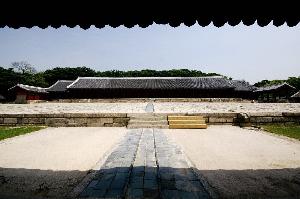 ศาลเจ้าจองมโย สถานที่ที่ใช้ในการประกอบพิธีกรรมของราชวงศ์