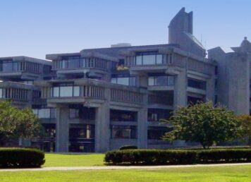 The Claire T. Carney Library หอสมุดของ มหาวิทยาลัยแมสซาชูเซตส์ วิทยาเขตดาร์ทเมาท์ สถาปัตยกรรมคอนกรีตเปลือย บรูทัลลิสต์