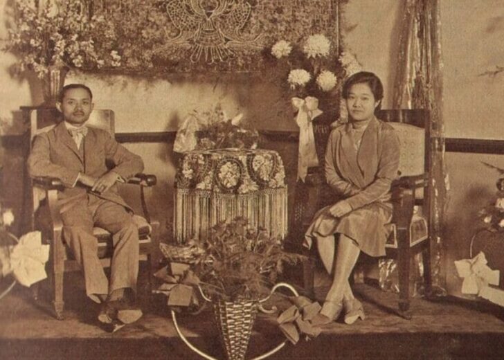 สมเด็จพระนางเจ้ารำไพพรรณี พระบรมราชินีในรัชกาลที่ 7 ตกสระบัว ไร้ข้าราชบริพารช่วย พระบาทสมเด็จพระปกเกล้าเจ้าอยู่หัว รัชกาลที่ 7 สมเด็จพระนางเจ้ารำไพพรรณี พระบรมราชินี ในการเสด็จพระราชดำเนินประพาสเกาะชวา