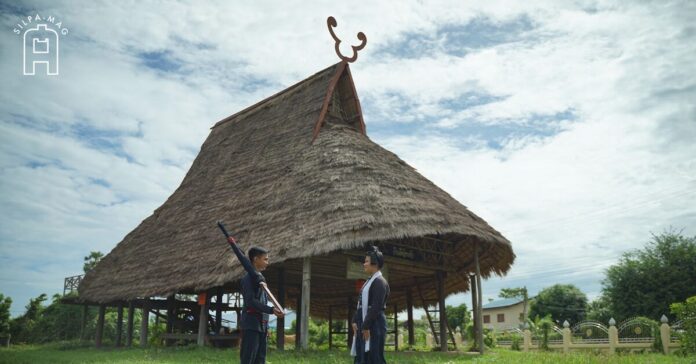 cover-tai-dam เรือนกระดองเต่าของชาวไทดำที่พิพิธภัณฑ์ปานถนอม อ.เขาย้อย จ.เพชรบุรี (ภาพจาก ศูนย์มานุษยวิทยาสิรินธร)