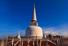 คุณค่าโดดเด่นอันเป็นสากล 2 ข้อ ที่ใช้ในการยื่นพิจารณาวัดพระมหาธาตุฯ นครศรีธรรมราช เป็นมรดกโลก พระบรมธาตุเจดีย์ คุณค่าโดดเด่นอันเป็นสากล 2 ข้อ